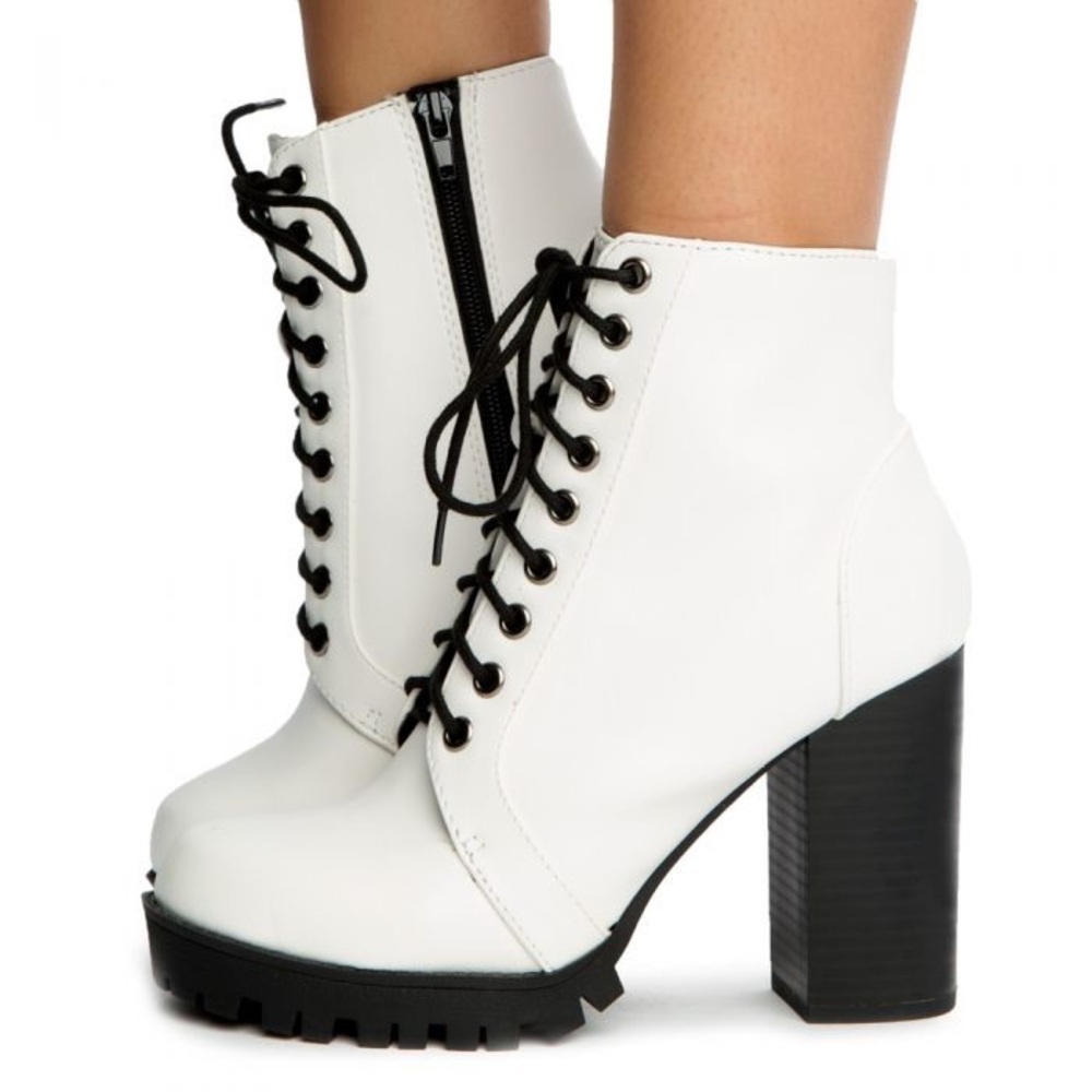 SODA Chalet Fashion Lace up Stacked Heel Side Zipper White Size Us 6.5